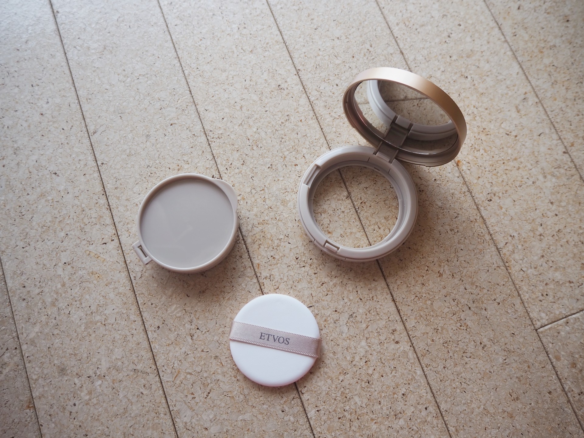 エトヴォスの スキンケアできちゃうファンデーション マスク生活でも毎日使いたくなっちゃうな Roomie ルーミー