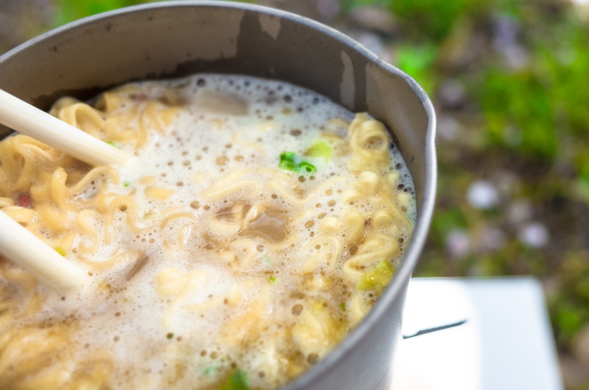 Evernewの チタンマグポット900 が二人キャンプで大活躍 スタッキングもできちゃうよ Roomie ルーミー