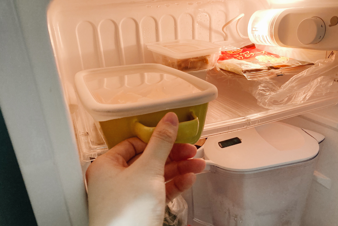 富士ホーローの ホーローオーブンディッシュ レクタングル は調理から保存までひとつで4役 そのまま食卓に出せて洗い物も減らせたよ Roomie ルーミー