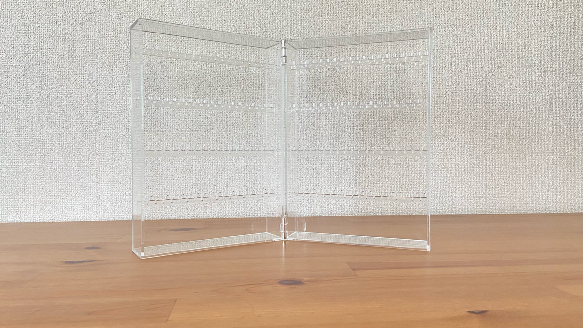 無印良品 「アクリルネックレス・ピアスケース・見開きタイプ」