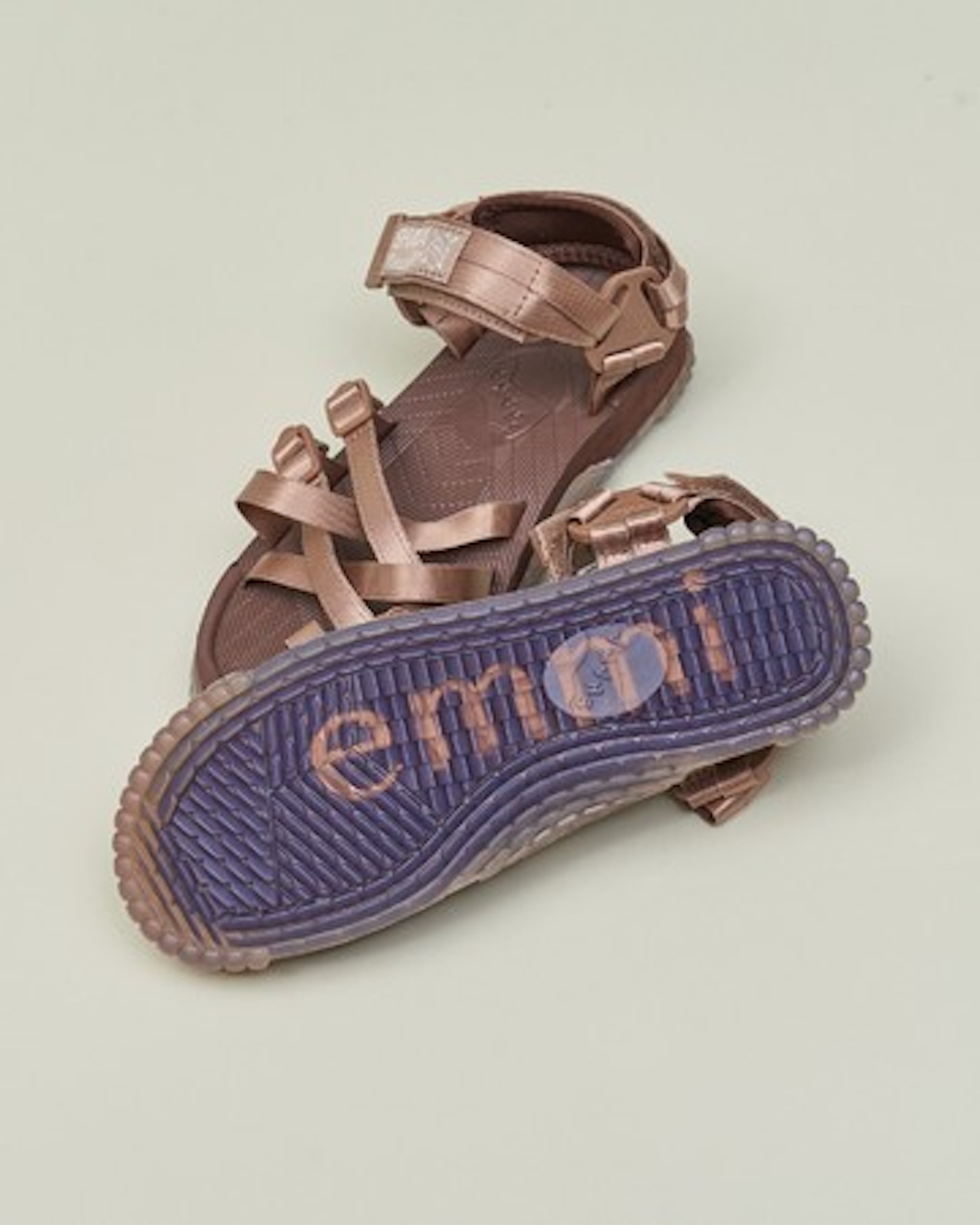 SHAKAとemmiコラボ商品「RIVER GUIDE for emmi」商品画像