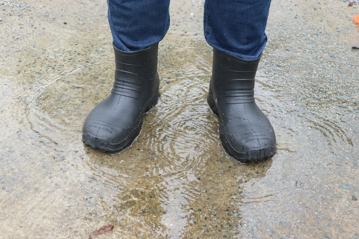 1500円で買えちゃうワークマンの フィールドブーツ が雨の日のお出かけやアウトドア作業に大活躍してくれるぞ Roomie ルーミー