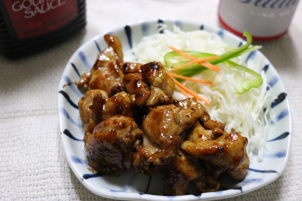 コレだけで味がキマる ヨシダソース が万能すぎる 炒め物に 煮物に 隠し味に 1本あると大活躍するよ Roomie ルーミー