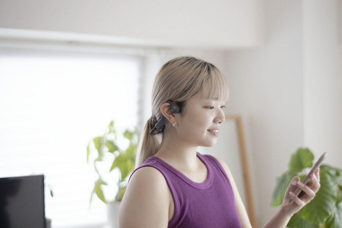 耳をふさがない イヤホンデビューするならコレ たった3 278円なのに機能性も申し分ないなんて 魅力的すぎるでしょ マイ定番スタイル Roomie ルーミー