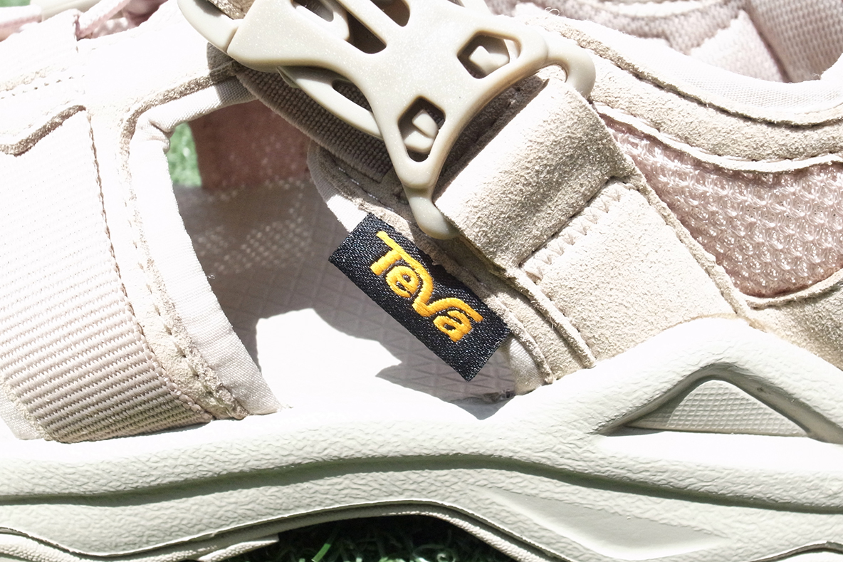 tevaのOMNIUM FAUX-SUEDE