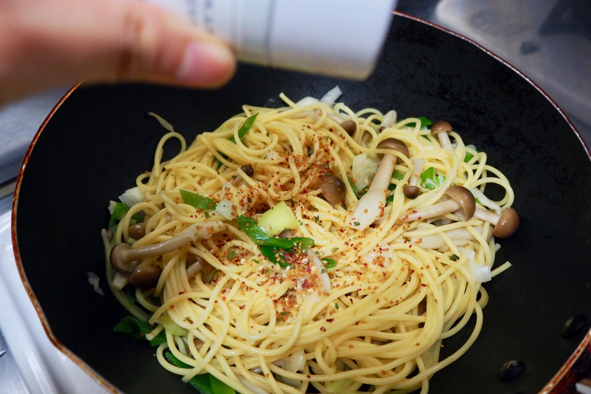 中川政七商店 和のスパイス が万能すぎる シンプルパスタ Tkgも これだけで味がキマるよ Roomie ルーミー 中川政七商店 和のスパイス が万能すぎる シンプルパスタ Tkgも これだけで味がキマるよ Roomie ルーミー