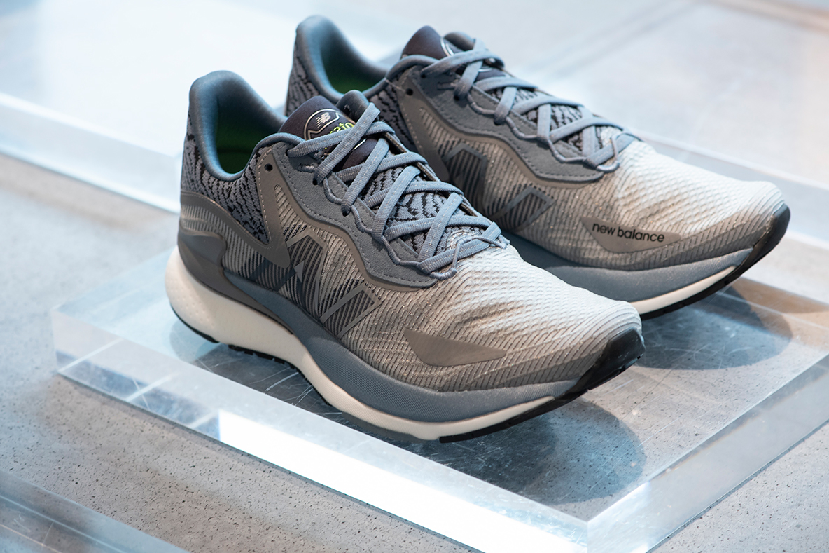 New Balanceの「LERATO」