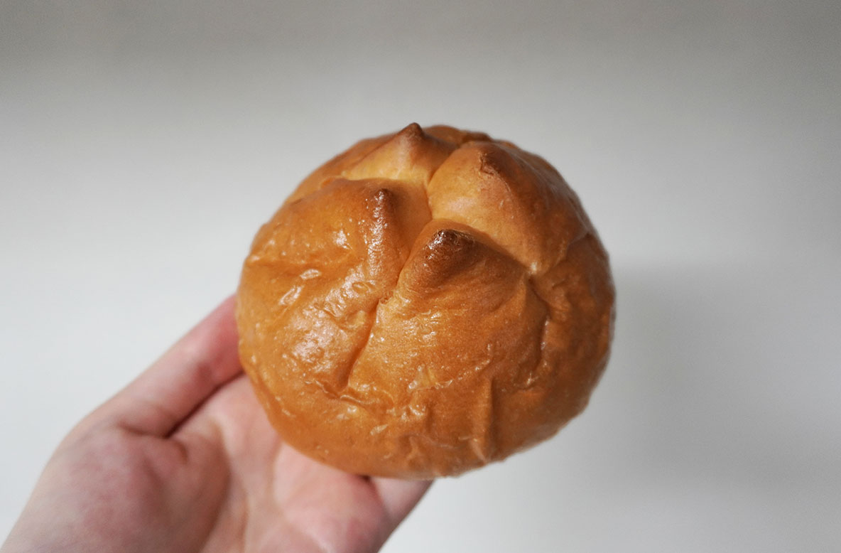 ラケルパン は温めてバターを乗せて食べるのが最高すぎる Roomie ルーミー