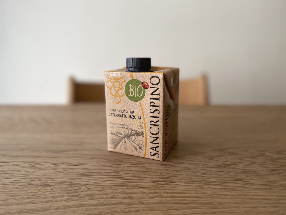 セブンイレブンで出会った 500円台のオーガニックワイン なら 気楽にワインを楽しめるよ Roomie ルーミー