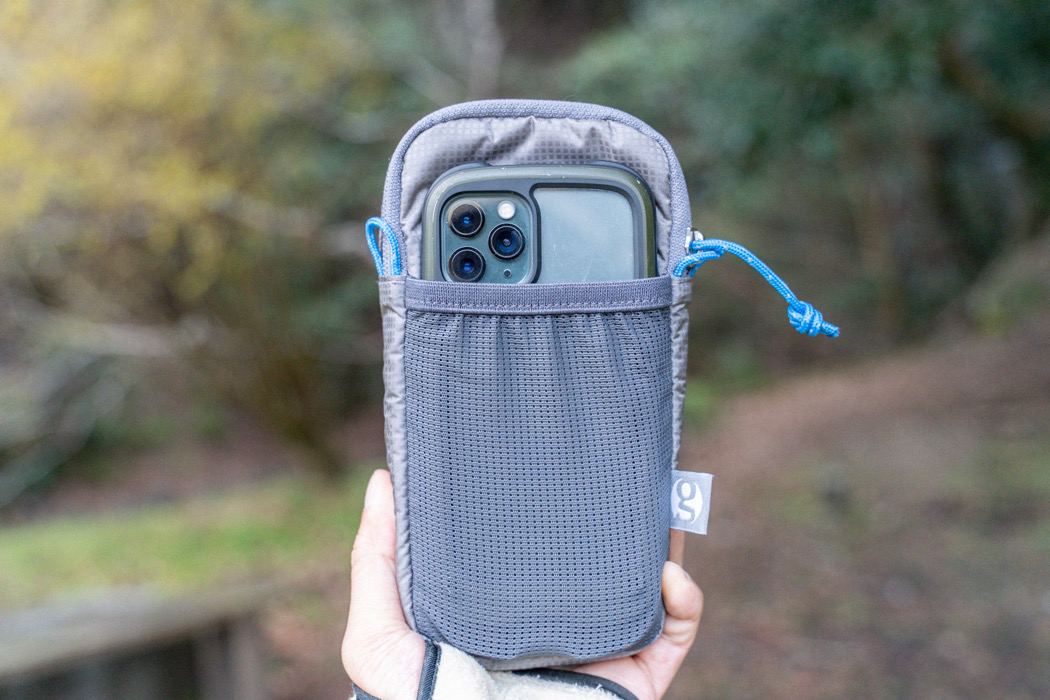アウトドアシーンで感じる 大きめのスマホどこに収納する問題 このポーチ を買ったら1発で解決しちゃったよ マイ定番スタイル 21年12月16日 Biglobeニュース