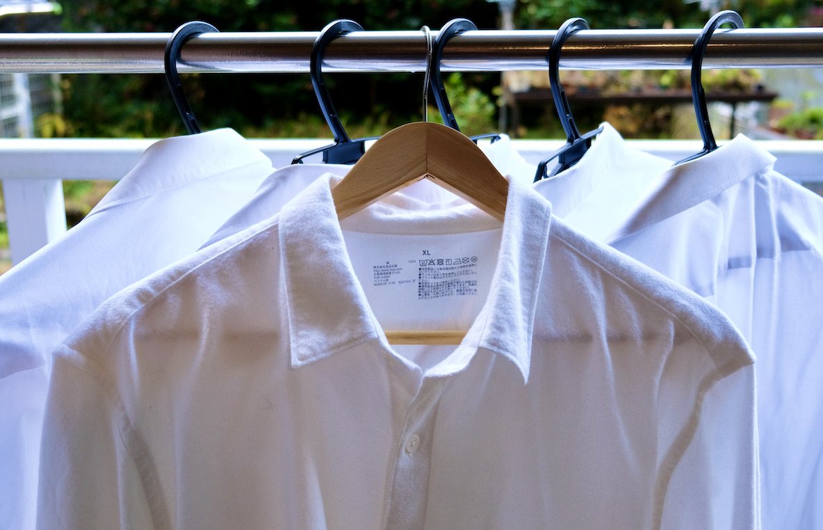 冬でも使えるシンプルな白シャツを探して 無印良品の 両面起毛フランネルシャツ に出会いました Roomie ルーミー