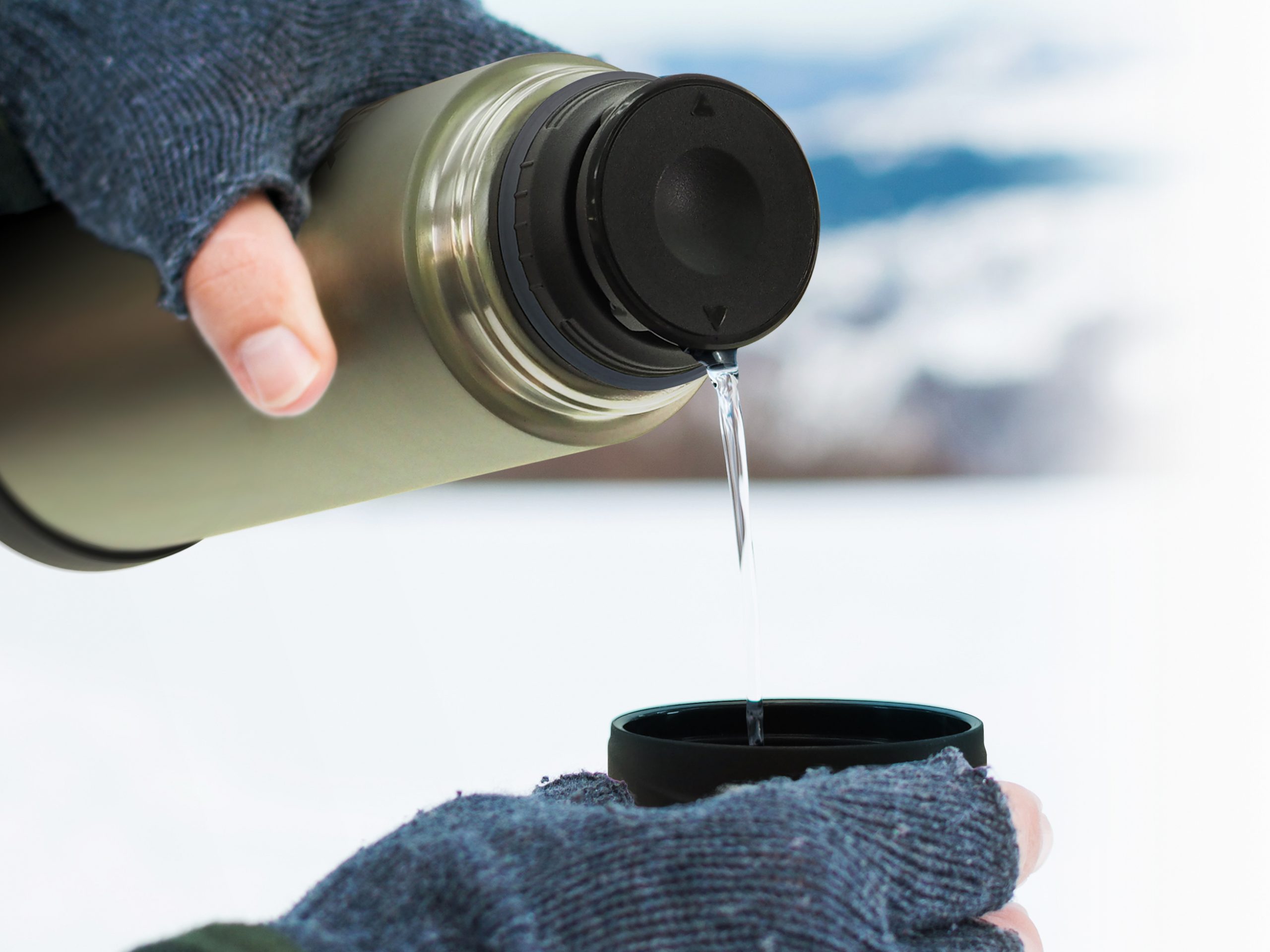 ニトリが 保温力がものすごい サーモボトルを作った 山頂でカップラーメンやコーヒーなんかも楽しめちゃいそうだぞ Roomie ルーミー