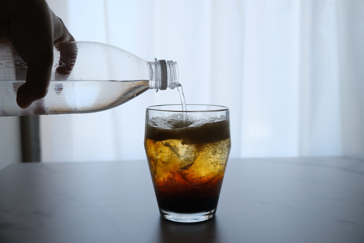 話題の スパークリングコーヒー をおうちで作ってみた Uccのポーションタイプが役に立つよ Roomie ルーミー 話題の スパークリングコーヒー をおうちで作ってみた Uccのポーションタイプが役に立つよ Roomie ルーミー