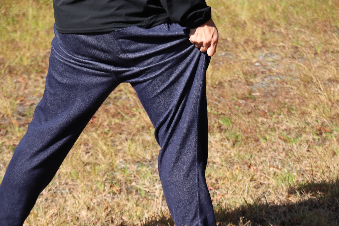 ユニクロで見つけたストレッチ性抜群の ジャージーアンクルパンツ は ラフに着るのに丁度良い1着でした Roomie ルーミー