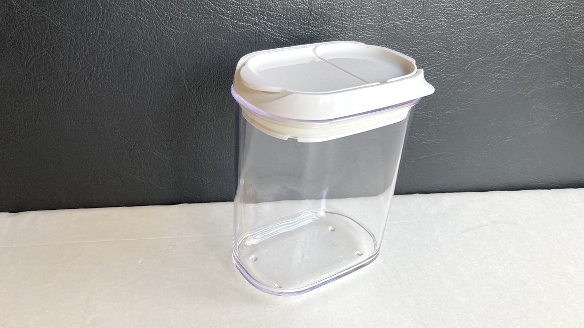 ニトリ「2WAYボトル」で、ごちゃつく調味料がスッキリ！上フタに理由が