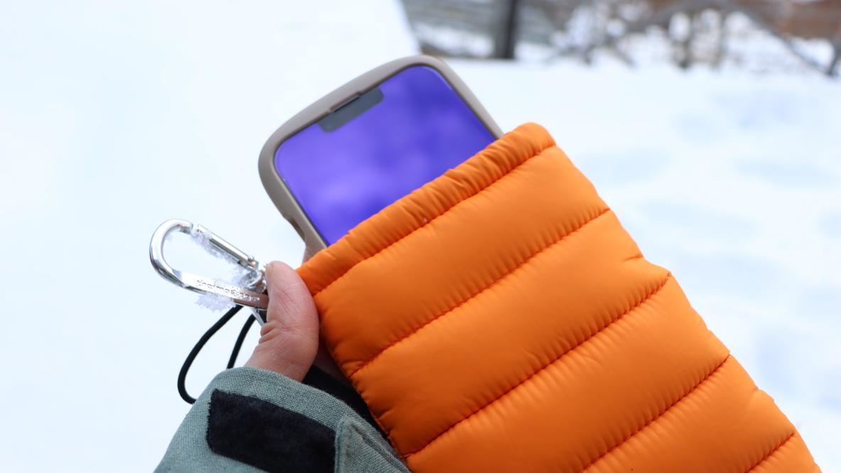 販売人気 吹雪いた極寒のスキー場でもポカポカ! 大バッテリー付 電熱 