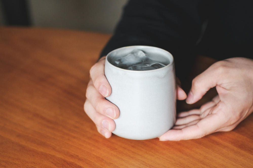 取っ手のあるマグカップ、やめました！この季節特有のストレスを解消し