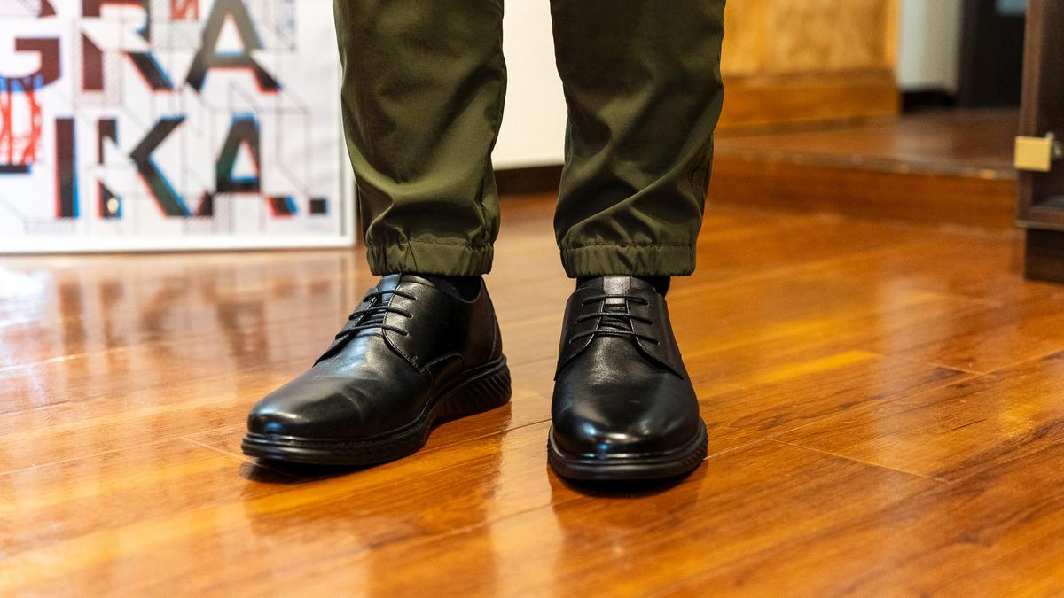 Leather shoes/革靴 楽天市場】ビジネスシューズ 本革 メンズ 高級 革靴 エアソール