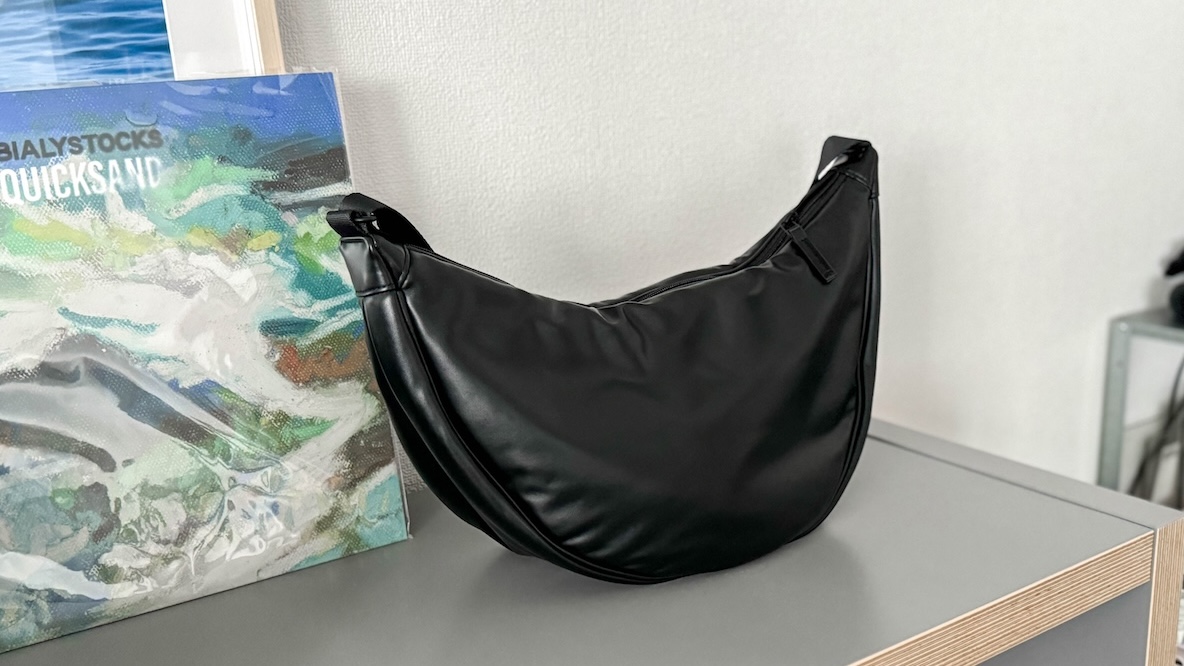 この1ヶ月で最も出番が多かった「UNIQLO : C」のバッグ。ネットでもお