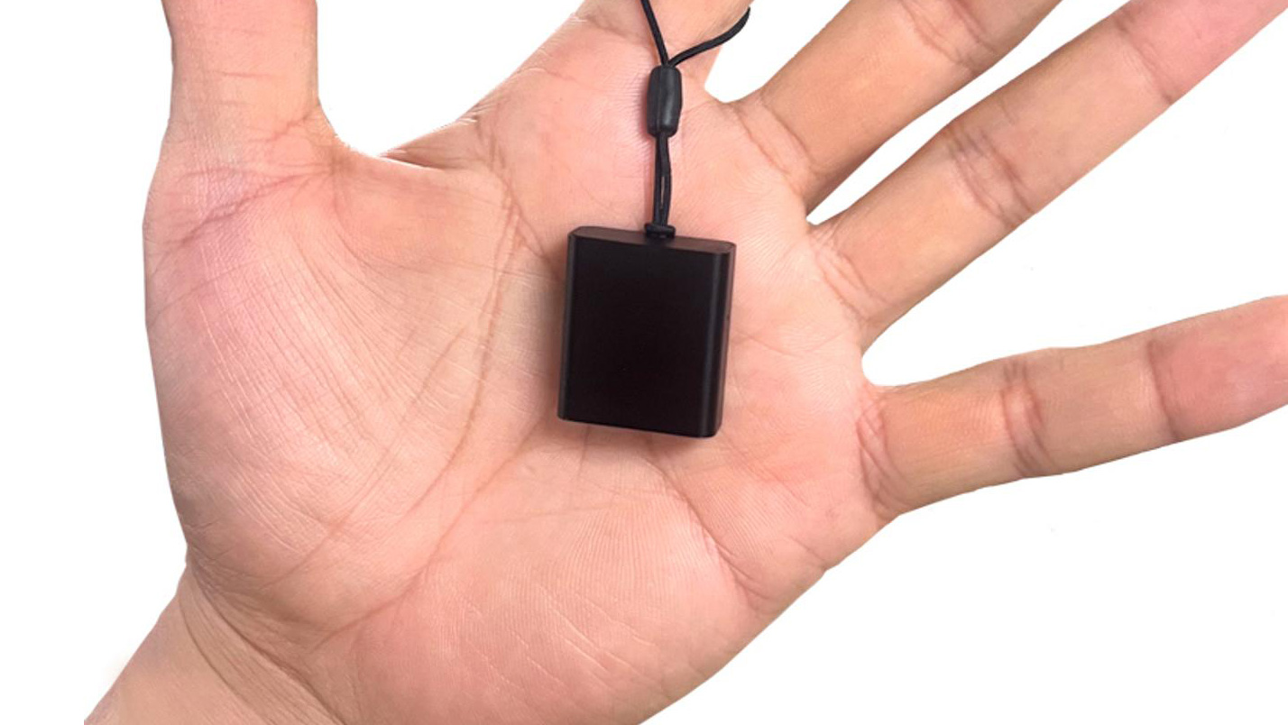 ワンスライドで簡単に録音できる！ コンパクトすぎる超軽量薄型ボイスレコーダー | ROOMIE（ルーミー）