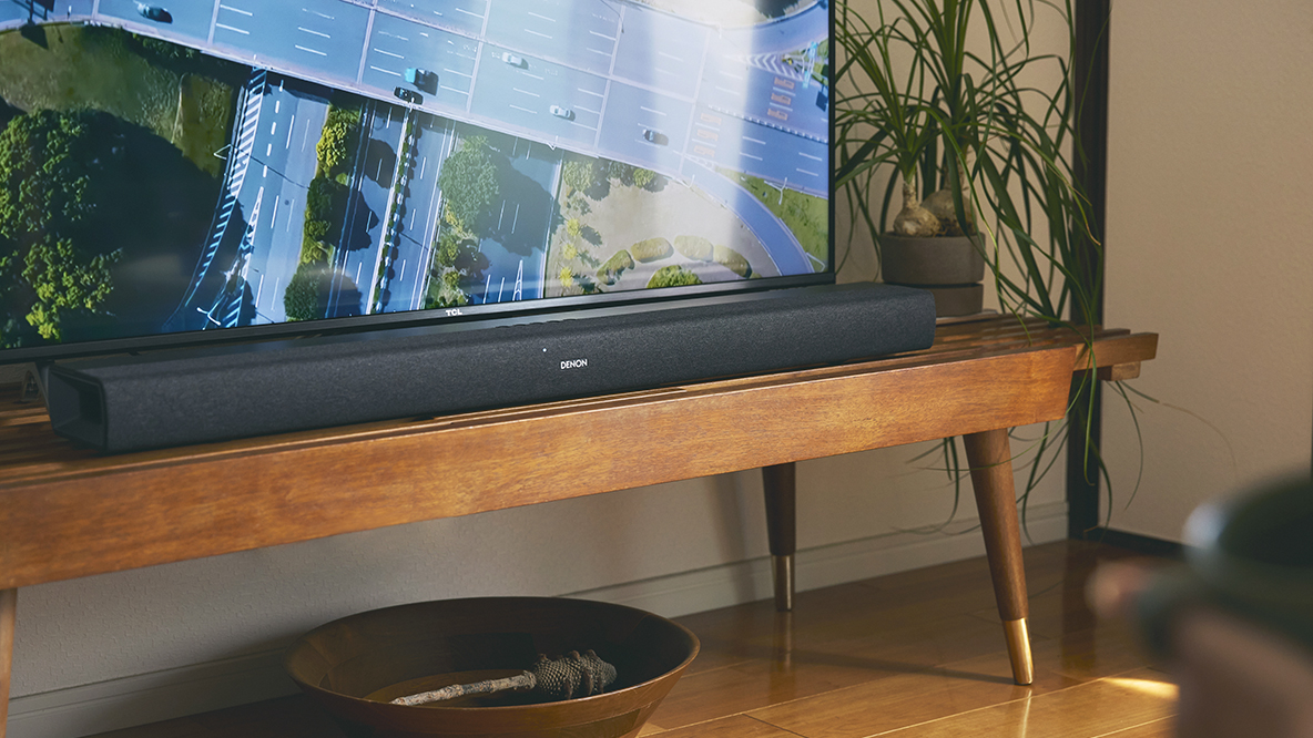 1台のサウンドバーで、毎日が変わる。リビングで過ごす時間を充実させ