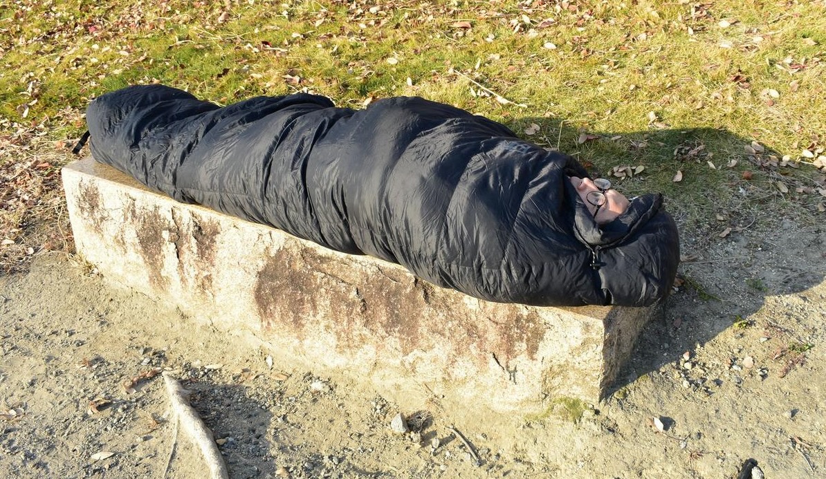 aerogelsleepingbag2-1.jpeg
