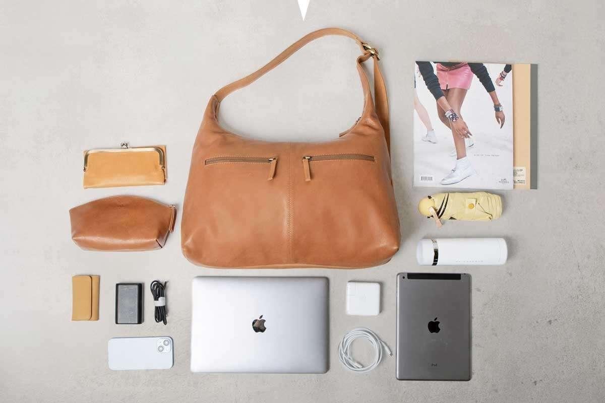 大容量なのに上品。仕事から子育てまでシーンレスに使える3WAY本革