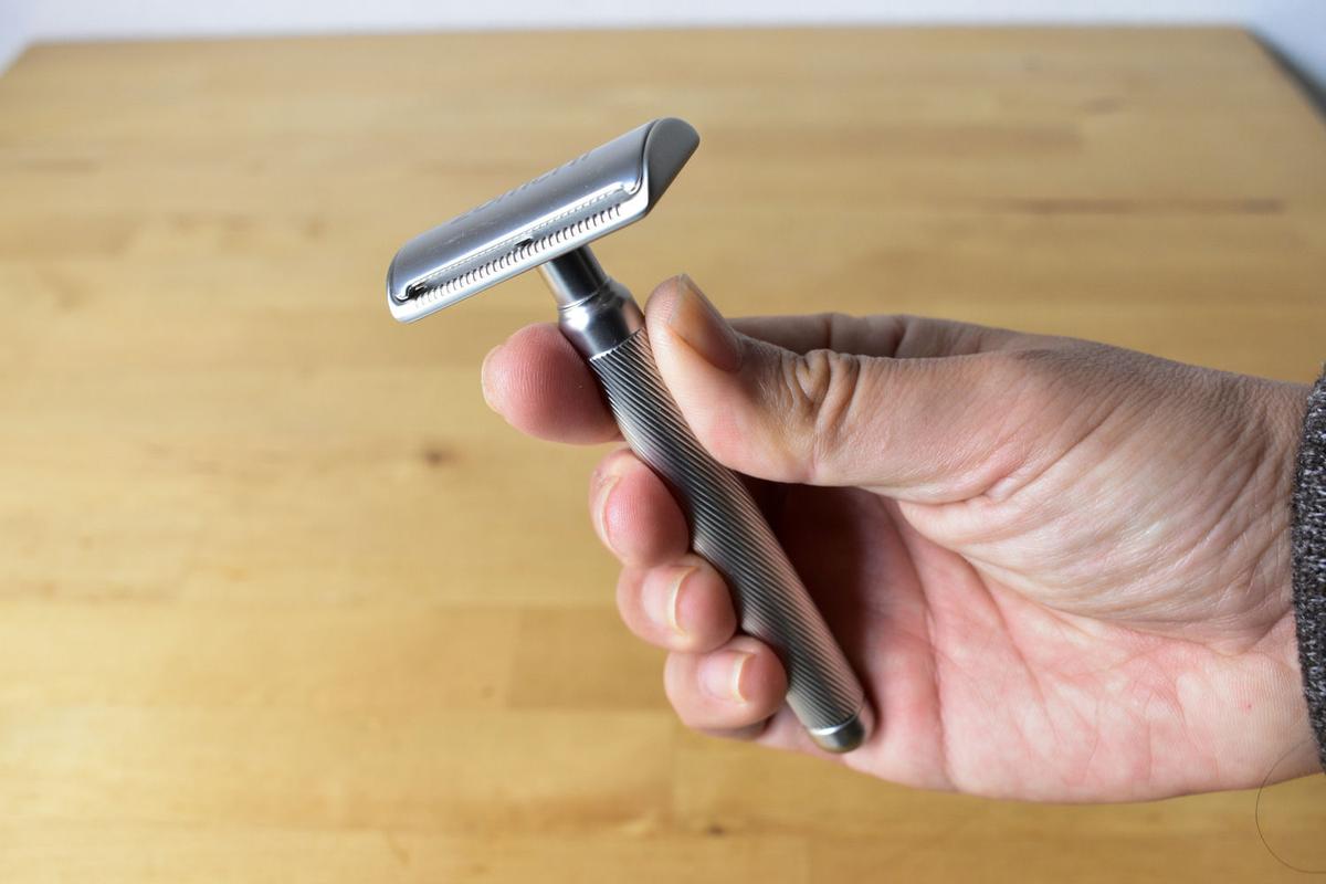 もう肌荒れに悩まない！深剃り＆手間いらずのシェーバー「ZOMCHI」が