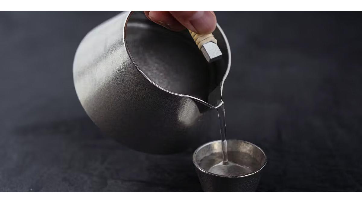 今日は冷酒？それとも熱燗？ワンタッチで温度が変わる、日本酒好きの