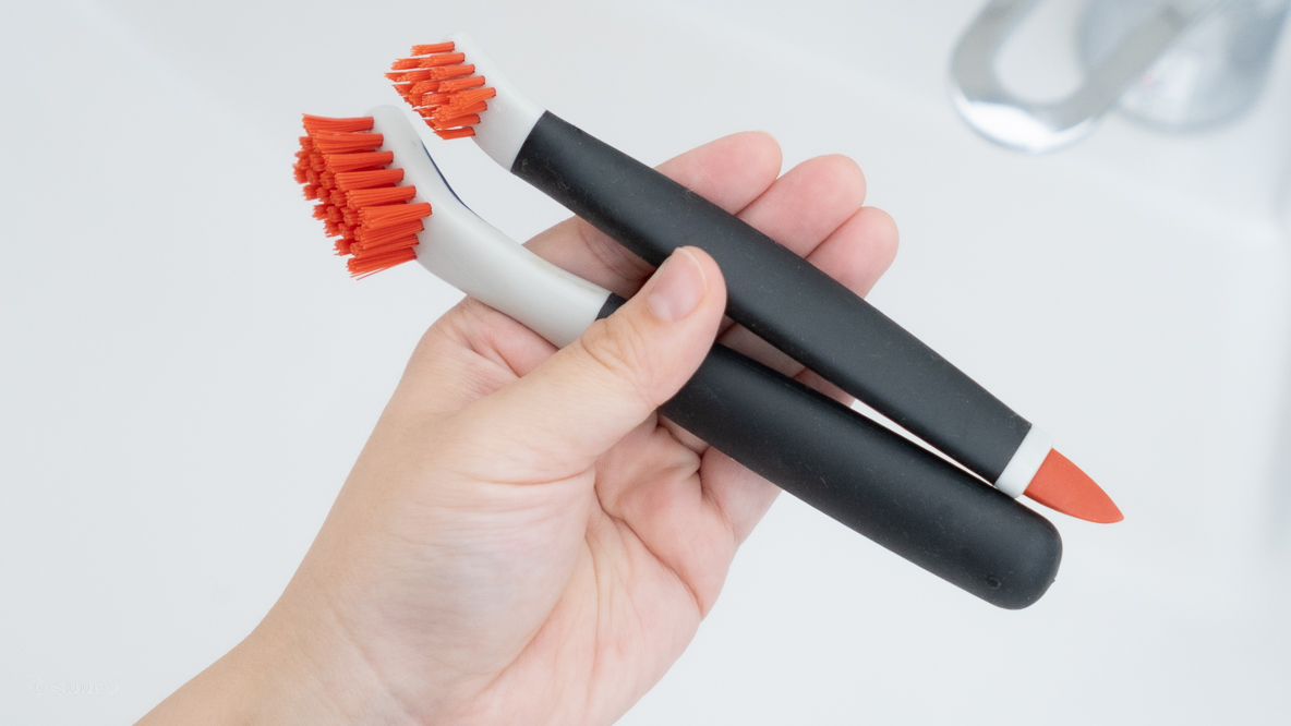 いろいろ使ったけど、やっぱりこれがいい。OXOのブラシで「気づいた