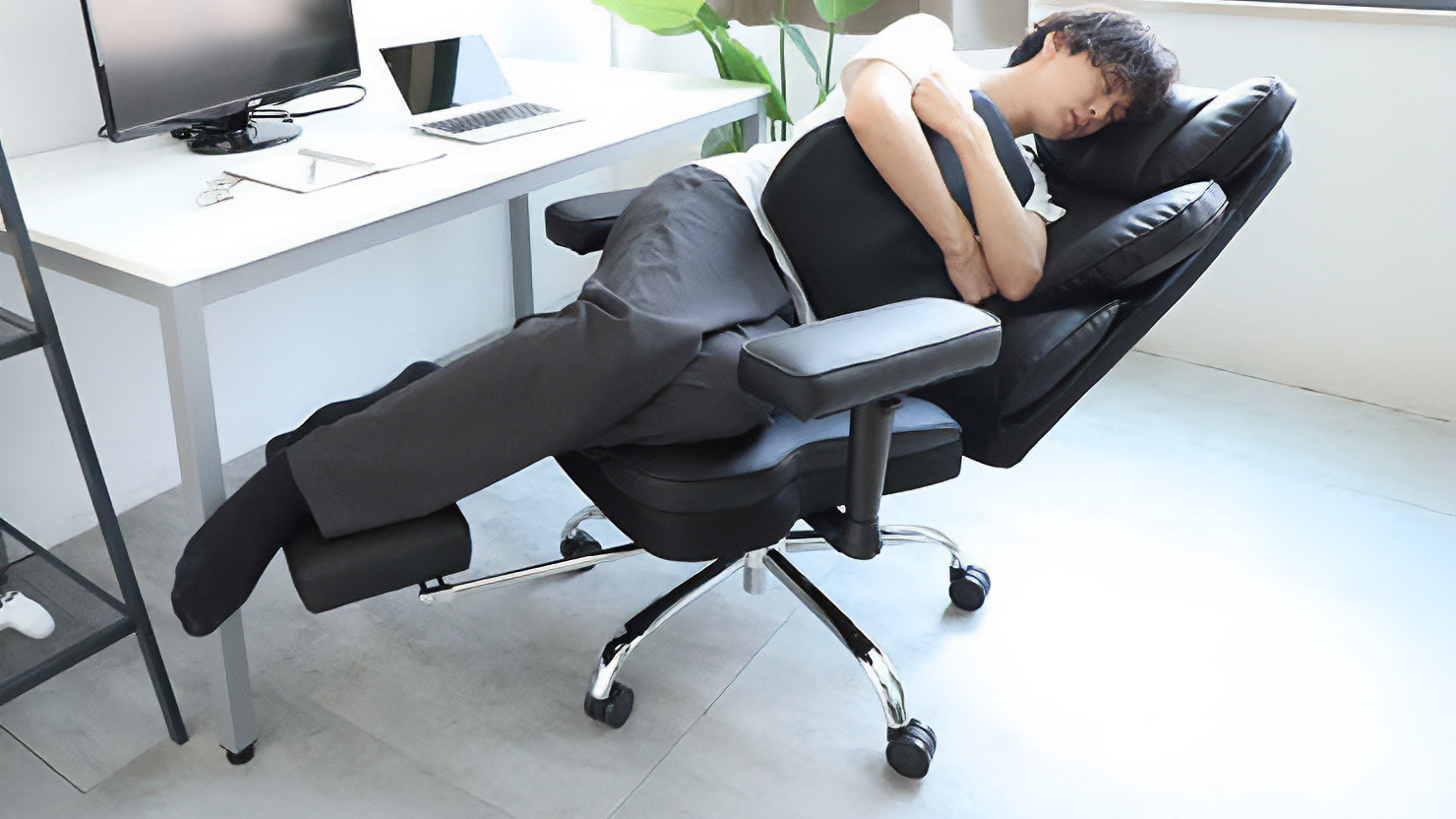 パソコンチェア オフィスチェアホームスイベルコンピュータチェア人間工学に基づいた会議チェア通気性メッシュ背もたれチェア耐荷重150k オフィスチェア  メッシュテーブルとチェア オフィスチェア オフィスコンピュータチェア スイベルリフトチェア 会議椅子 作業椅子 ... カシミア ベッドルーム ソファ オフィスチェア ランバーサポート用 人間工学に基づいたダイニングルーム コンピューター ゲームチェア