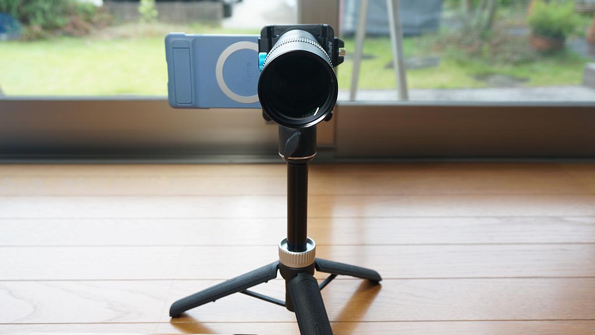 スマホが望遠鏡に早変わり！クリップ式だから装着も簡単、光学30倍