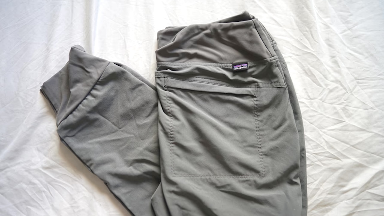 パタゴニアの「オールシーズン穿ける多機能パンツ」があれば、寒くなっ