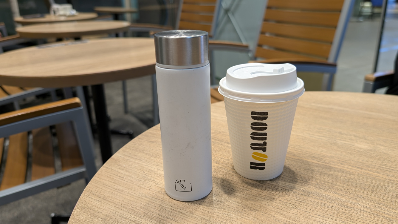 ニトリのミニボトルが便利すぎ！ちょい飲みも追いコーヒーもおまかせ