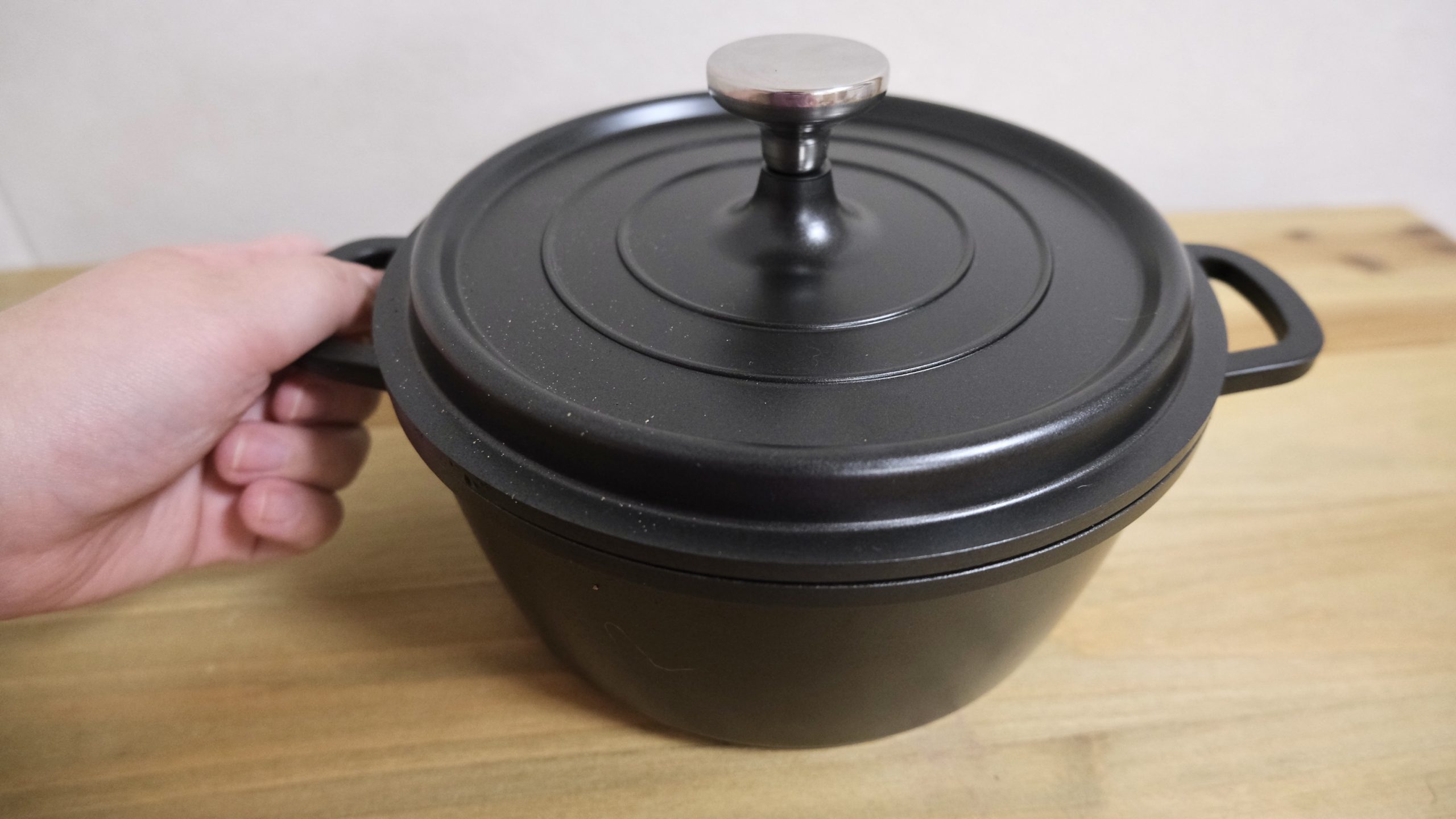 ニトリの無水鍋は軽くて焦げない！ほったらかしOKの安心感がすごい