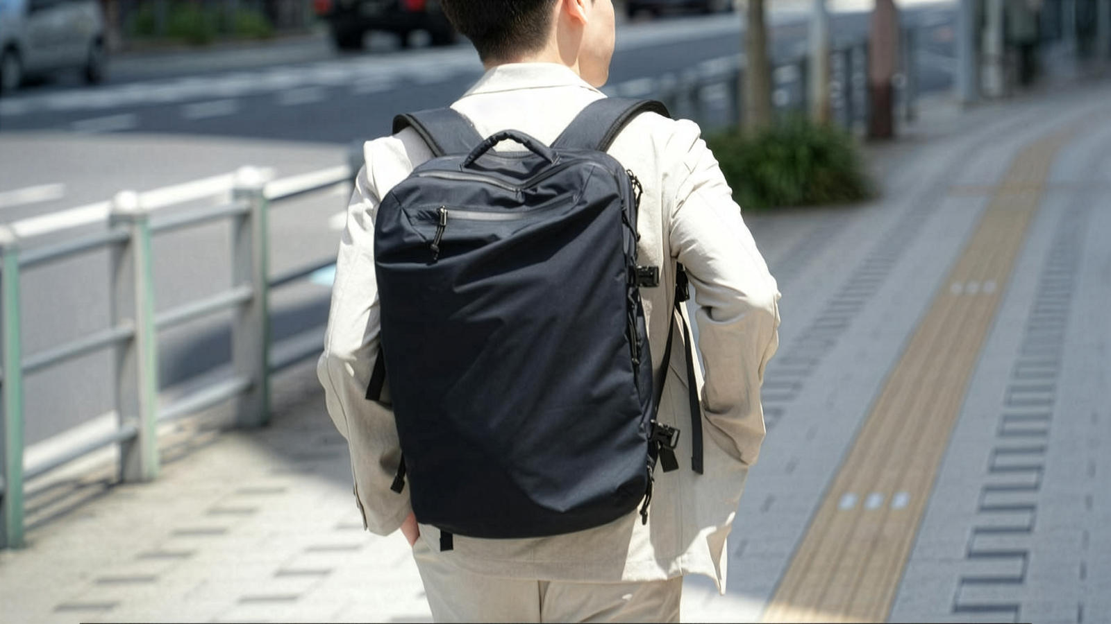 収納拡張も便利。寒さ・暑さ・雨を東レの生地で徹底対策したバック 