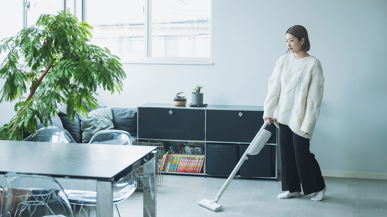 軽くて強力、ゴミ捨て3カ月不要？掃除機「東芝トルネオコードレスVC