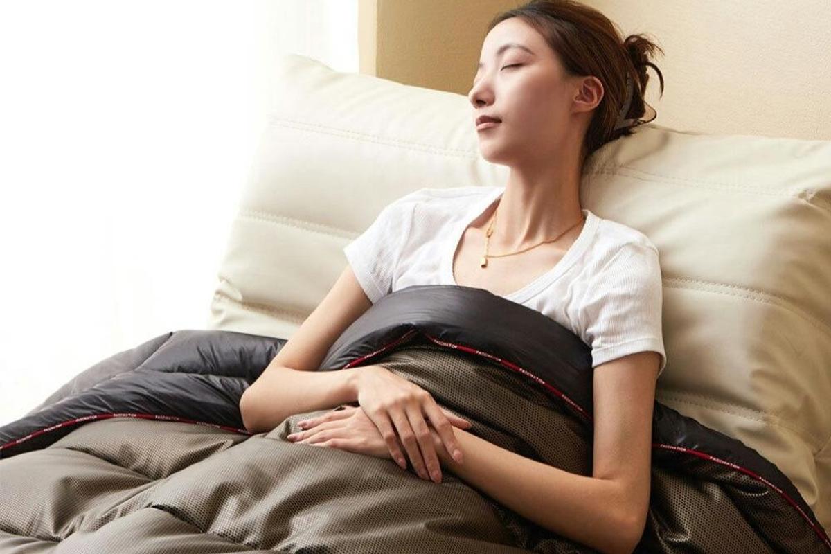 宇宙技術で、ぬくぬく。冬の夜を“あったか知的”に過ごす掛け布団