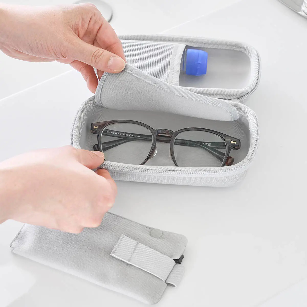 山崎実業の新作で「メガネもコンタクトも使う人のあるあるな悩み」が