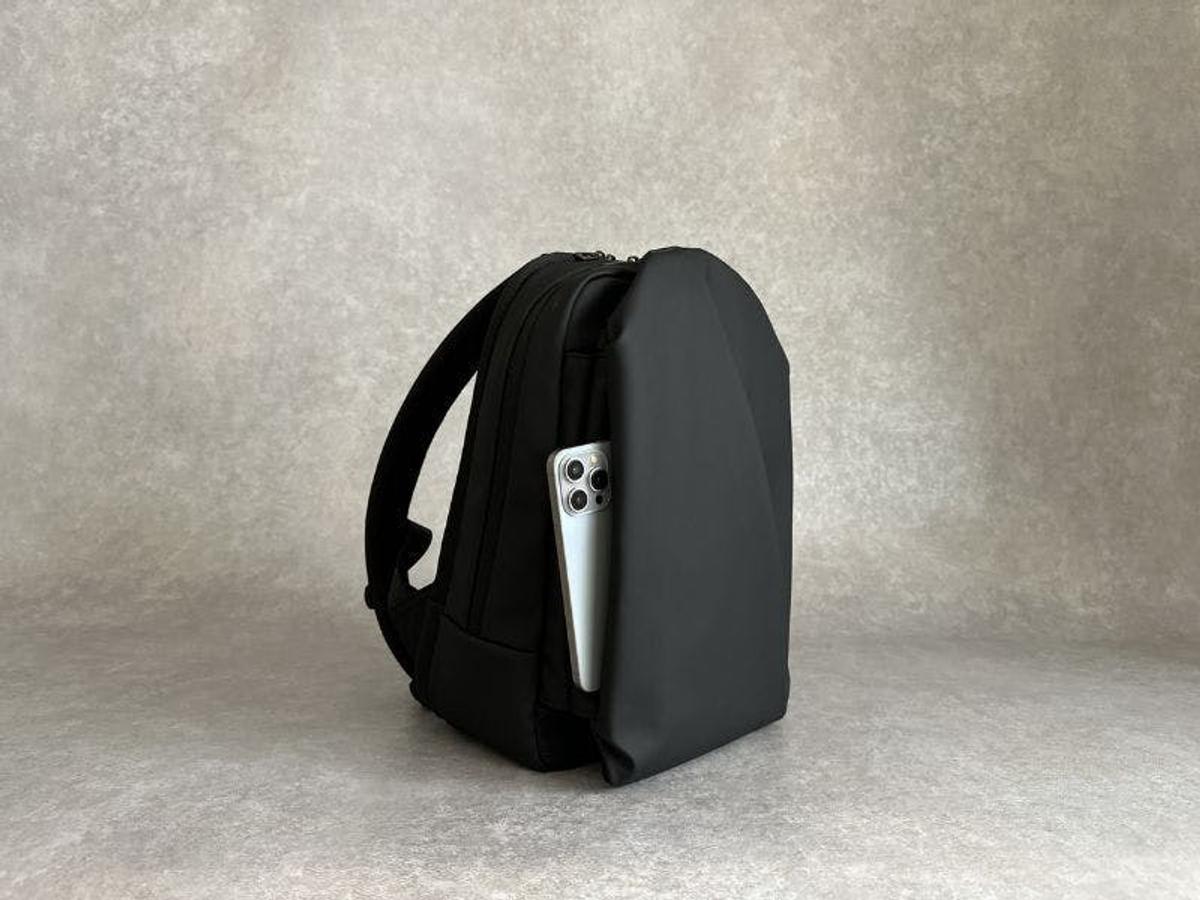 累計3.5万個売れたのも納得。PCを持ち歩く日の「肩の荷」が少し軽く