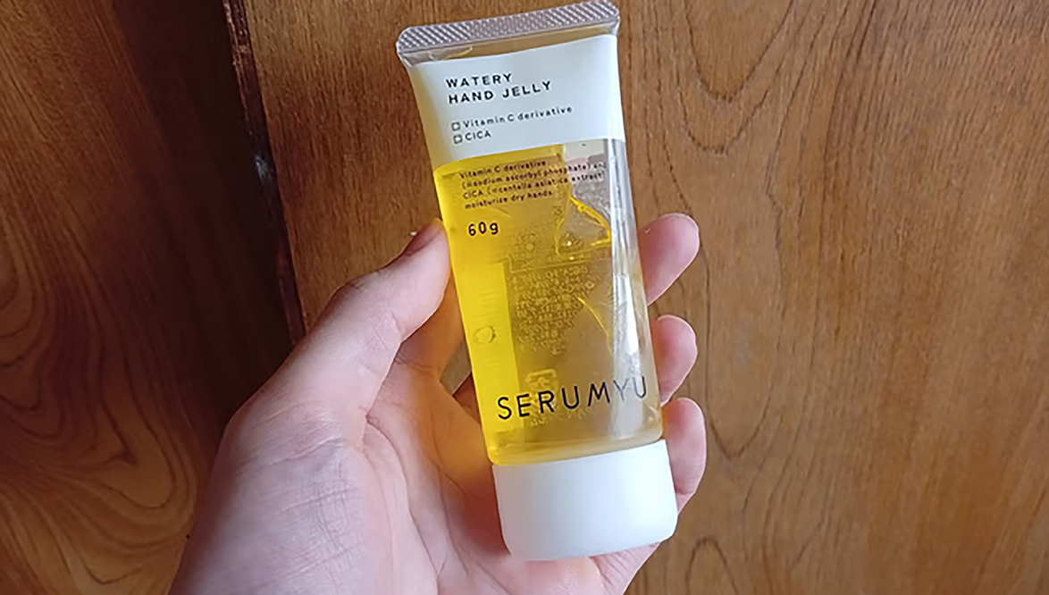 ベタつかないハンドケア”なら「セラミュ 水感ハンドジェリー」。塗った
