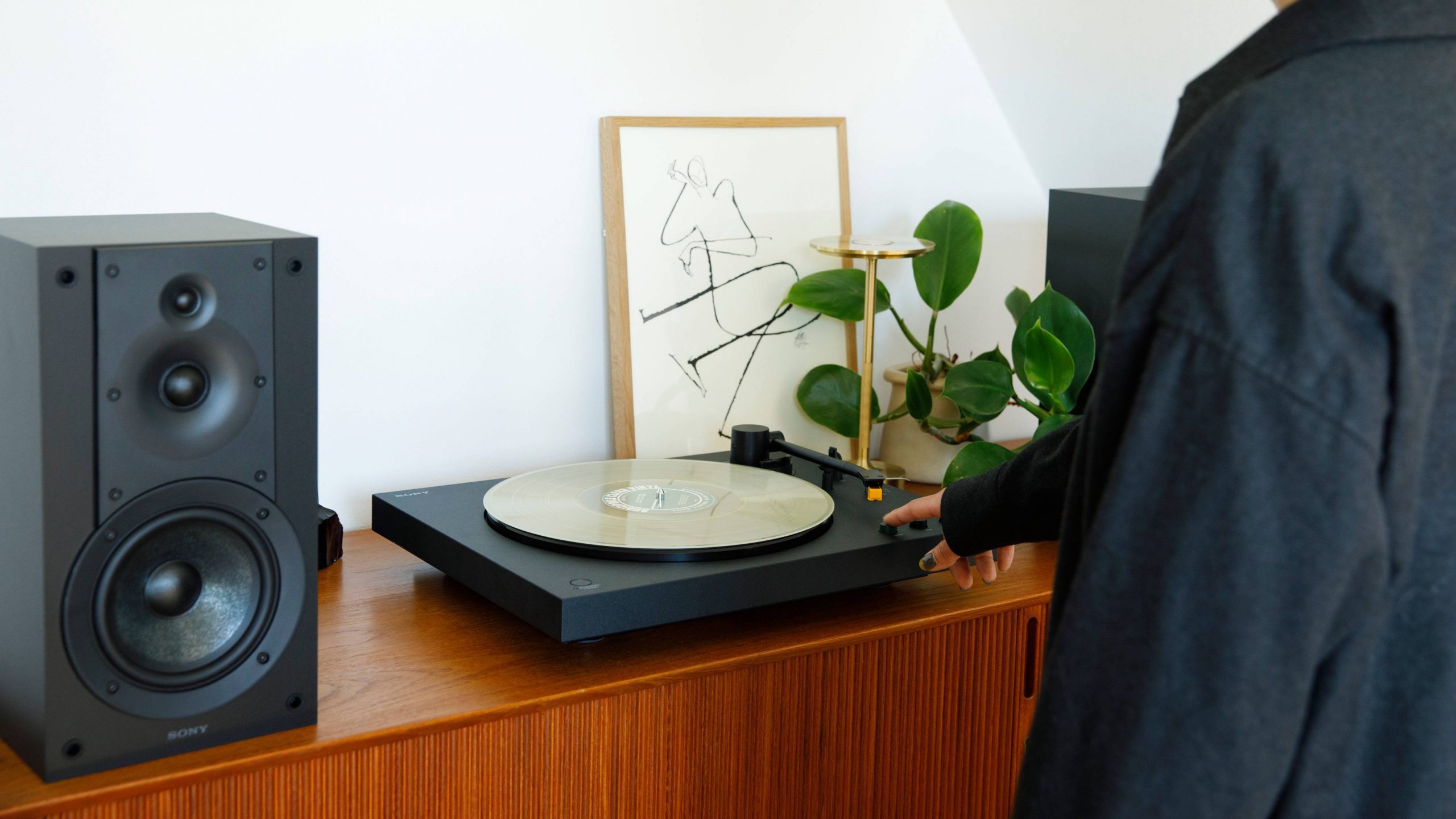 高音質で、ワイヤレス対応のレコードプレーヤー。ソニーで50,000円以下