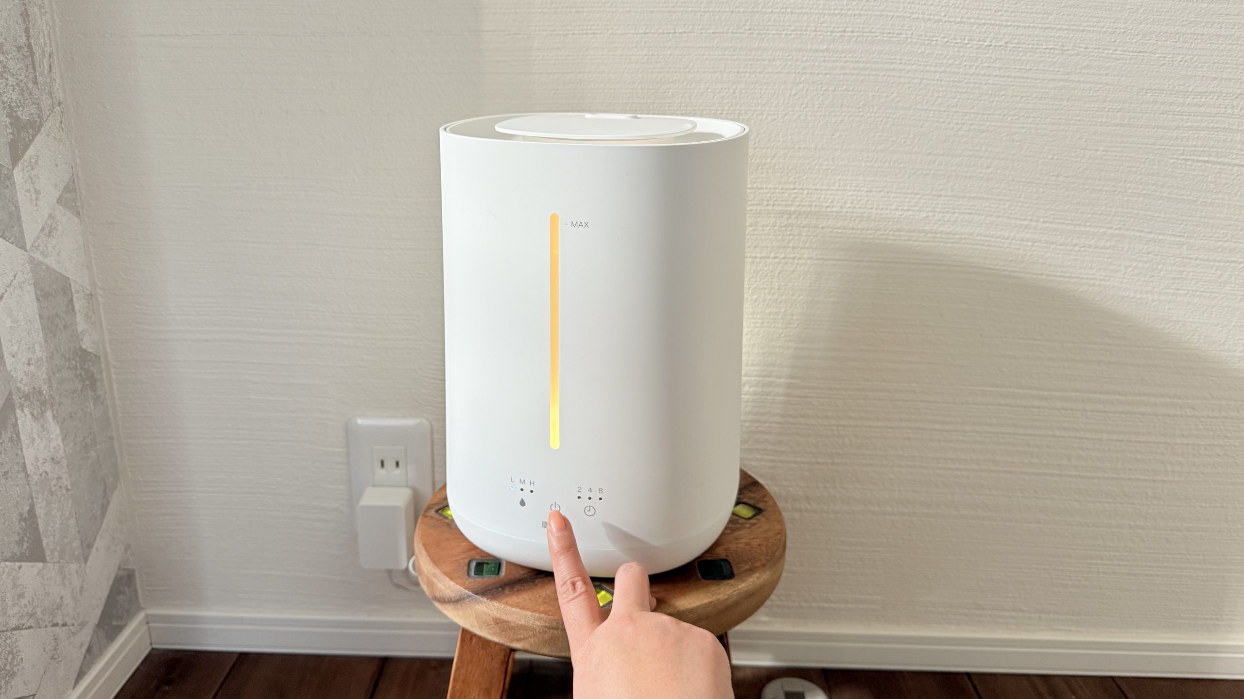 ニトリの加湿器の使ってみたら、給水が面倒くさくないし「アロマ対応