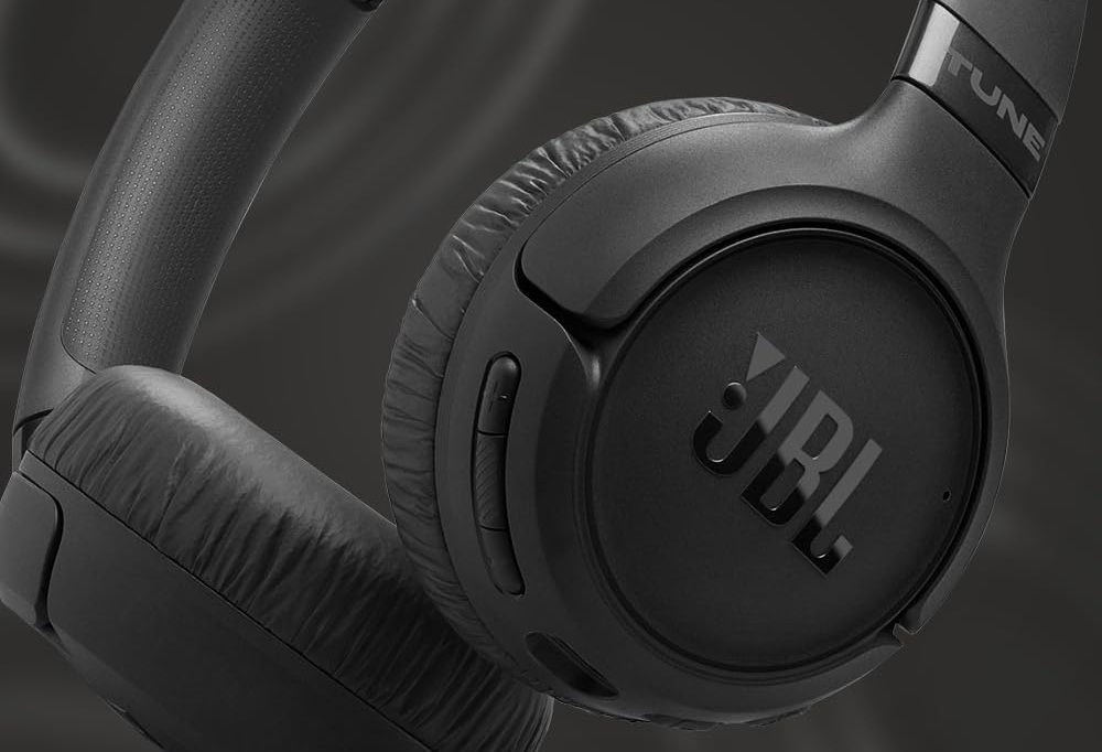 【一度使用】JBL TUNE 680NC ワイヤレスヘッドホン 黒 JBL（ジェイビーエル） ヘッドホン Bluetooth ワイヤレス ヘッドフォン