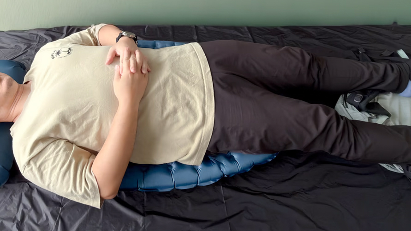 エバニューの「CORE REST zzz」は短さに秘密あり。身軽に行きたい登山
