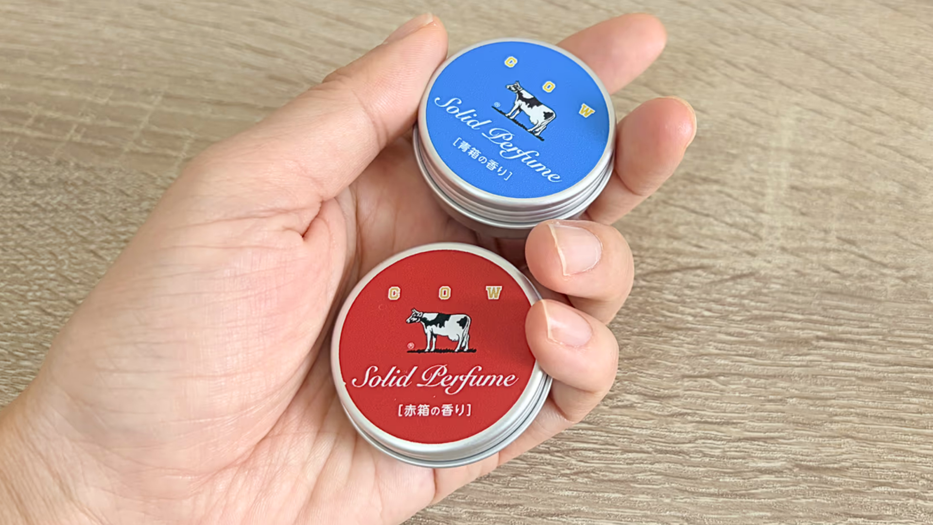 新品未使用 「益田ミリ」人気シリーズ 銭湯のれん 花火 牛乳石鹸 非売品 香水が苦手な人におすすめ。牛乳石鹸の「赤箱」と「青箱」の香りを