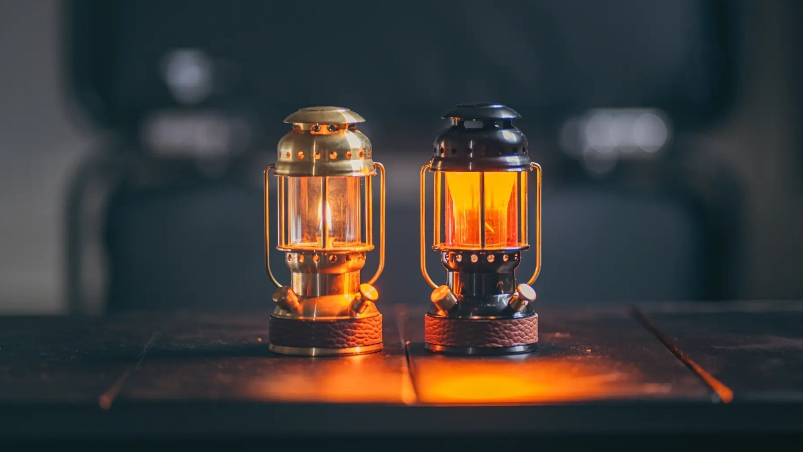 炎が映える黒い真鍮。ゴールゼロを飾る、LEDでもオイルでも使える2way
