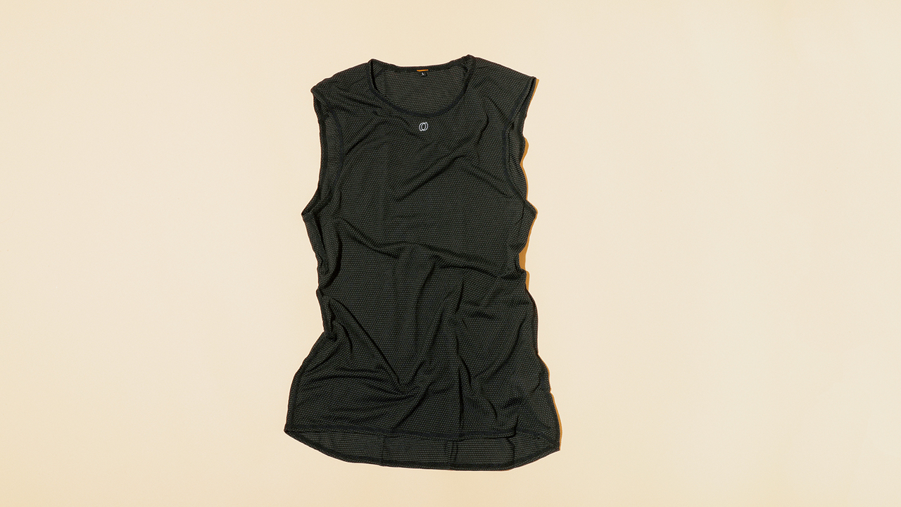 《BREATH TECH PP ノースリーブ》¥3,800(onyone/オンヨネ)