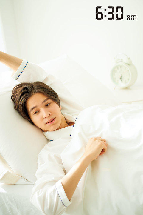 目覚ましベルが鳴る前に起床。