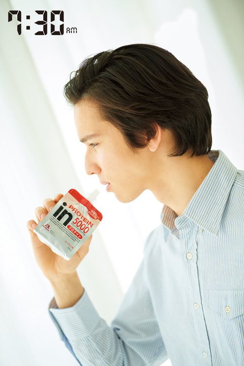 朝食+《inゼリー》でタンパク質補給。